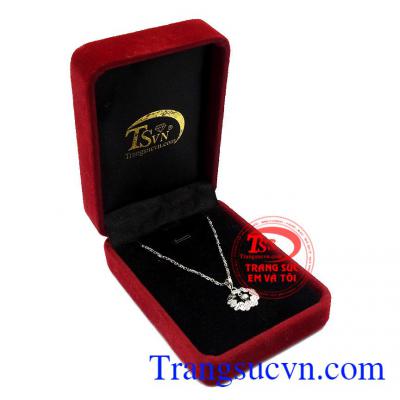 Bộ dây nữ vàng trắng trái tim