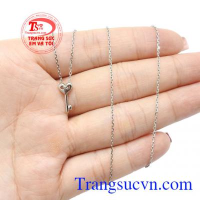 Trong tình yêu, trang sức bạc hình chìa khóa là món quà tinh tế nhưng đầy ý nghĩa,Bộ dây vàng trắng chìa khóa