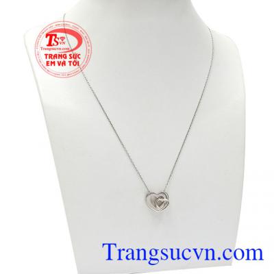 Biểu tượng hai trái tim lồng mang ý nghĩa tình cảm, tình yêu gắn bó không rời,Bộ dây vàng trắng trái tim lồng nhau