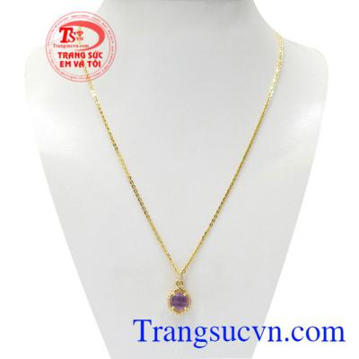 Bộ mặt thạch anh tím tinh tế là bộ sản phẩm dành cho những cô nàng yêu thích sự nữ tính, trưởng thành.