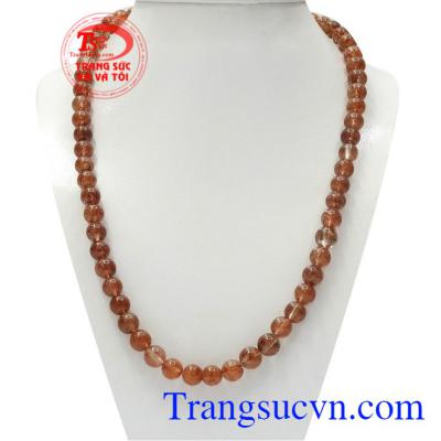 Chuỗi cổ thạch anh tóc 8 ly là sản phẩm mang lại may mắn, điềm lành cho người sử dụng.