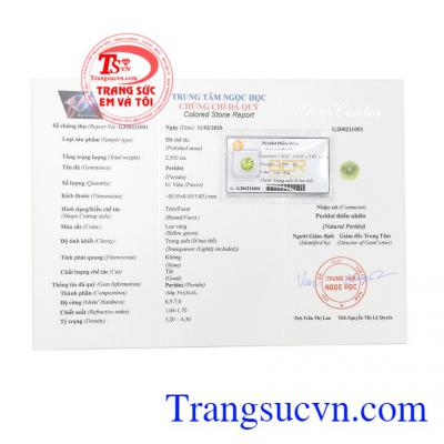 Viên Peridot được chế tác tinh xảo, lấp lánh sẽ rất phù hợp để làm thành mặt dây chuyền, nhẫn đem hoặc làm quà tặng cho người thân và bạn bè,Đá Peridot ép vỉ chất lượng