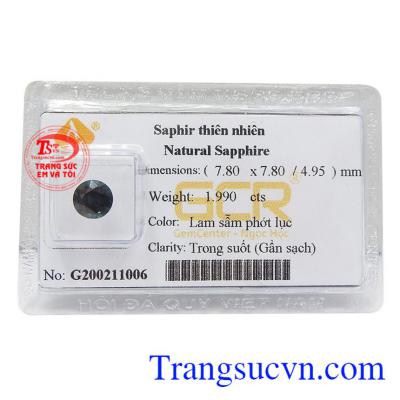 Đá sapphire thiên nhiên an nhiên có tác dụng mang lại cảm giác êm đềm, tập trung tâm trí, giảm mệt mỏi, căng thẳng, giúp tinh thần thoải mái, loại bỏ được những suy nghĩ tiêu cực cho người đeo
