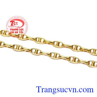 Sản phẩm được kết nối từ các mắt xích với nhau tạo nên sự liên kết bền bỉ. Dây chuyền nam sức mạnh
