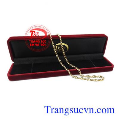 Với nam giới, sức mạnh chính là niềm tự hào, không chỉ qua cách ăn nói mà còn qua vẻ bên ngoài. Dây chuyền nam sức mạnh