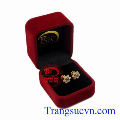 Hoa tai thạch anh tím may mắn sản phẩm giúp cho phái nữ trở nên yêu kiều và thanh thoát hơn.