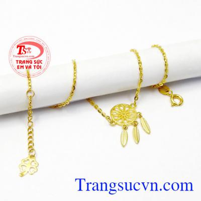 Biểu tượng Dreamcatcher có nguồn gốc được tạo ra bởi những người bản địa Mỹ với ý nghĩa che chở, bảo vệ con người khỏi những giấc mơ xấu và ác mộng,Lắc chân vàng Dreamcatcher