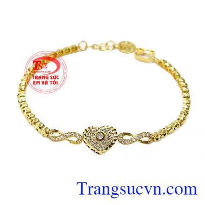 Lắc tay vàng tình yêu bền lâu được chế tác từ vàng 10k với thiết kế biểu tượng vô cực là một vòng lặp không bao giờ kết thúc,Lắc tay vàng tình yêu bền lâu