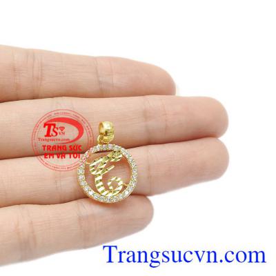 Với những người tên bắt đầu bằng chữ T thì đây là một sản phẩm vô cùng phù hợp với các bạn. Mặt dây chữ T lấp lánh