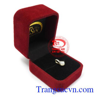 Mặt dây chuyền gắn đá cá tính vàng tây phù hợp nhiều phong cách thời trang và trang phục đa dạng