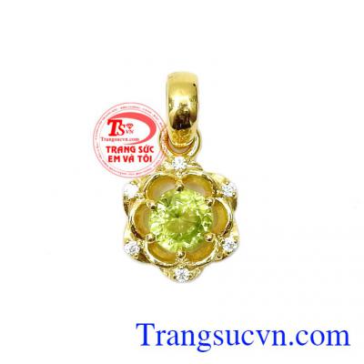 Mặt dây chuyền Peridot xinh xắn được chế tác tinh tế từ vàng tây 10k bền đẹp và đá Peridot thiên nhiên,Mặt dây chuyền Peridot xinh xắn