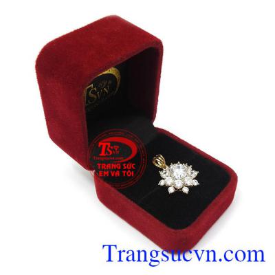 Mặt dây chuyền vàng thương hiệu uy tín, chất lượng, giao hàng nhanh toàn quốc. Mặt dây chuyền vàng duyên dáng