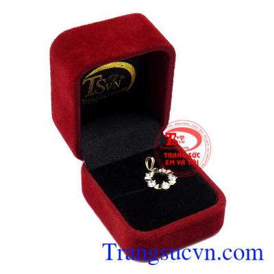 Mặt dây nữ vàng kết nối trái tim