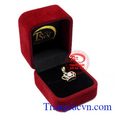 Mặt dây nữ vàng vương miện xinh xắn