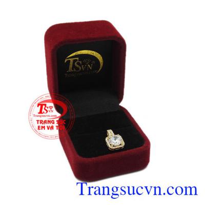 Sản phẩm được bảo hành uy tín, giao hàng toàn quốc. Mặt dây quý phái sang trọn