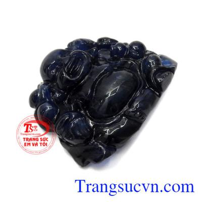 Đá Sapphire là loại đá đã quá quen thuộc dùng để làm trang sức cao cấp. Mặt phật Di Lặc Saphire tài lộc