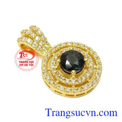 Sản phẩm mang lại vẻ đẳng cấp, quý bà cho người đeo.