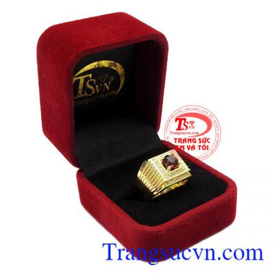 Ngoài ra, loại đá này có tác dụng tuyệt vời trong việc giúp điều hòa và lưu thông mạch máu trong cơ thể, giúp cơ thể có khả năng điều tiết tốt hơn,Nhẫn nam Garnet quý ông