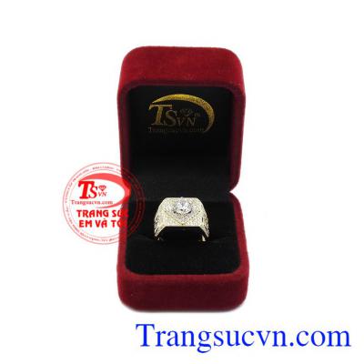 Sản phẩm có thể kết hợp với nhiều kiểu trang phục giúp phái nam thể hiện cá tính và phong cách của mình. Nhẫn nam thành công nhập khẩu