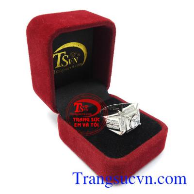 Nhẫn nam vàng trắng thiết kế theo công nghệ hiện đại, là sự lưa chọn tuyệt vời cho phái mạnh