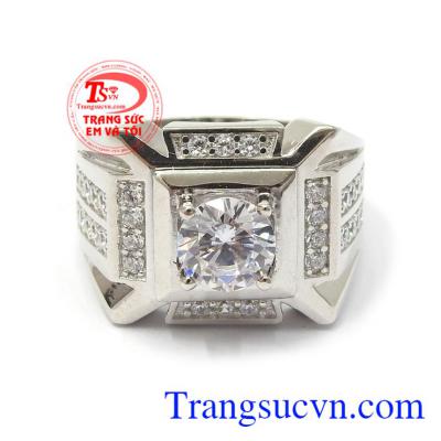 Sản phẩm rất được ưa chuộng, là xu hướng trang sức cho phái mạnh hiện đại