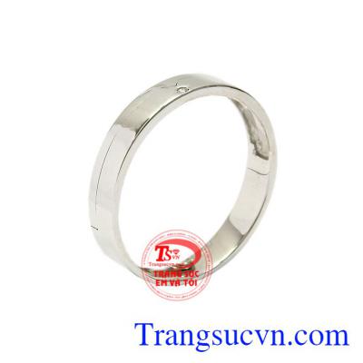 Nhẫn nam vàng trắng phú quý được chế tác từ vàng 18k, là một sản phẩm mới của Trang sức Em và Tôi