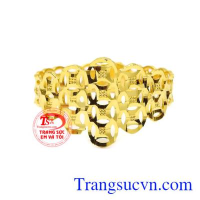 Nhẫn nữ vàng kim tiền tài lộc đeo hợp thời trang, nữ tính.