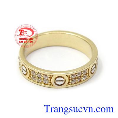 Nhẫn nữ vàng thời trang cá tính phù hợp nhiều phong cách thời trang và trang phục khác nhau