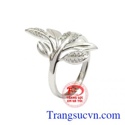 Nhẫn nữ vàng trắng trang nhã