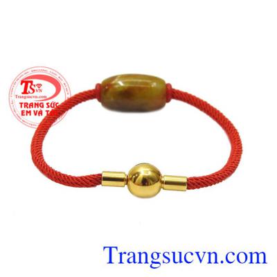 Vòng tay lu thống cẩm thạch đẹp được kết hợp từ ngọc cẩm thạch thiên nhiên và dây đeo bền đẹp. 