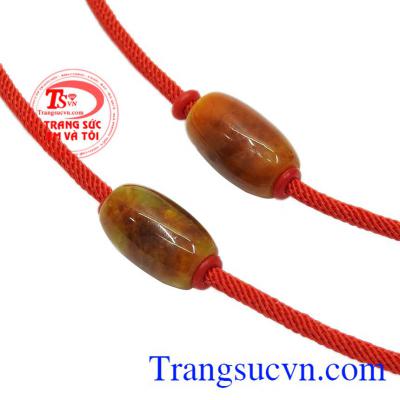 Nhắc đến ngọc cẩm thạch là nhắc đến vẻ đẹp sang trọng, mang đến nhiều giá trị trong phong thủy và làm đẹp. Vòng tay lu thống cẩm thạch đẹp