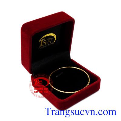 Vòng tay nữ thanh mảnh