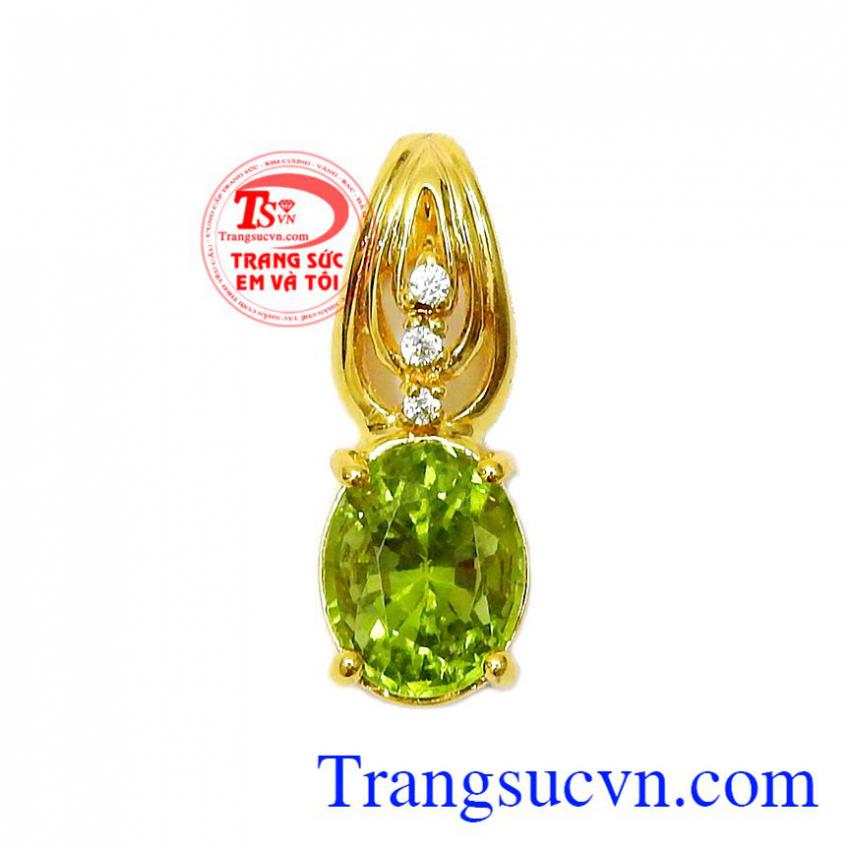 Mặt dây Peridot thanh lịch