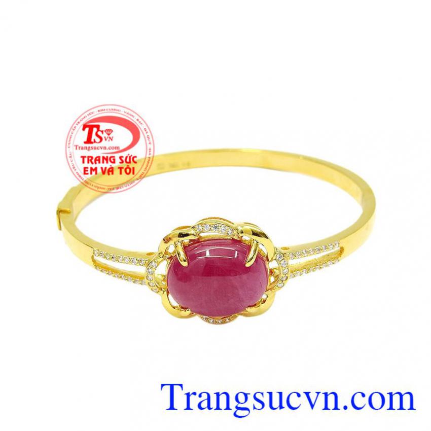 Vòng tay ruby rực rỡ