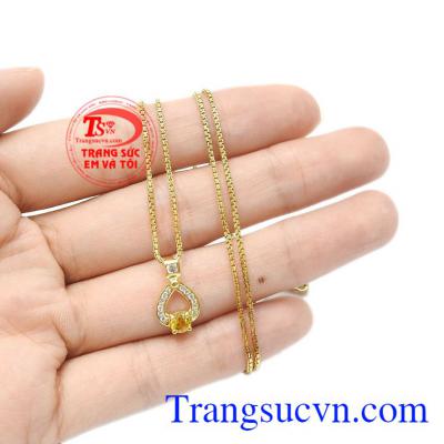 Bộ trang sức phù hợp để dành tặng cho người phụ nữ của bạn. Bộ trang sức saphir vàng độc đáo