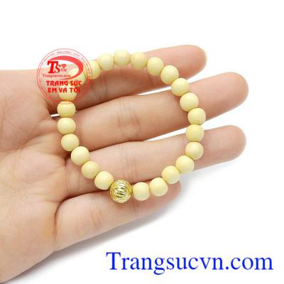 Ngoài ra chuỗi dâu còn giúp bé xua đuổi và tránh tà ma