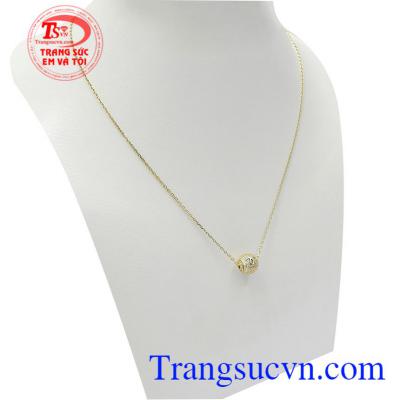 Dây chuyền vàng 10k nhập khẩu Korea với đường nét chế tác mới lạ, hình quả cầu tròn độc đáo, thời trang