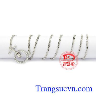 Đây sẽ là dây chuyền khiến hội chị em mê mẩn và mong chờ. Dây chuyền liền mặt ngọt ngào