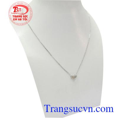 Với đường nét thiết kế độc đáo mang lạ sự dịu dàng, quý phái và phong cách cho phái đẹp