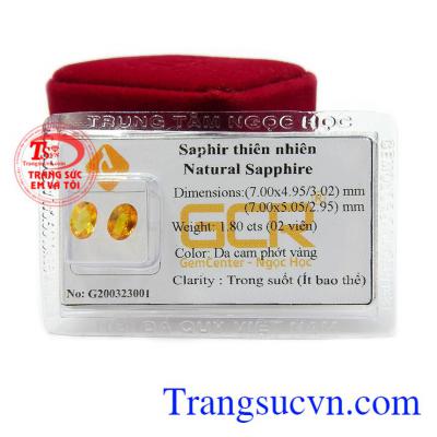 Đôi sapphire phù hợp làm hoa tai đeo sang trọng, thời trang và quý phái