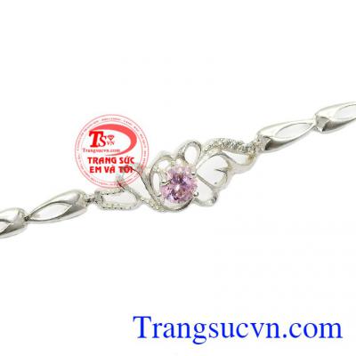 Thiết kế hợp thời trang, là món quà ý nghĩa dành tặng người thân và bạn bè,Lắc tay bạc tinh tế