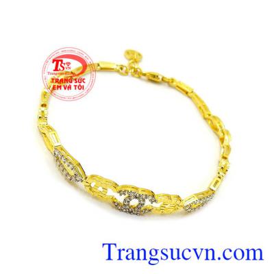 Sản phẩm phù hợp phong cách thời trang phái đẹp, mang lại nét dịu dàng, sang trọng và phong cách