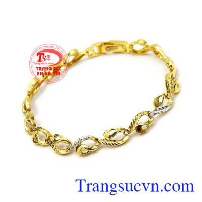 Lắc tay nữ vàng xinh xắn là sản phẩm rất được ưa chuộng, phù hợp làm quà tặng cho người bạn yêu thương vào những dịp ý nghĩa