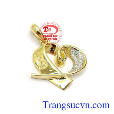 Sản phẩm đeo phù hợp nhiều loại dây chuyền tôn lên sự dịu dàng, duyên dáng và phong cách cho người đeo