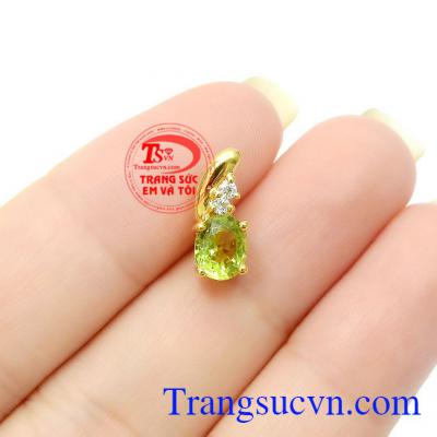 Sản phẩm có giấy kiểm định đá quý,Mặt dây Peridot nhỏ nhắn