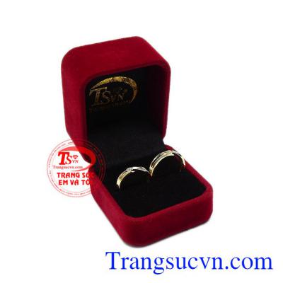 Vậy ai mà không muốn cơ chứ, được ở bên người mình yêu cho tới khi đầu bạc răng long. Nhẫn cưới cam kết ngọt ngào