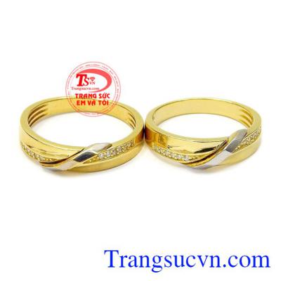 Nhẫn cưới giúp các cặp đôi gắn kết, cùng hòa chung một nhịp đập, đánh dấu cột mốc hạnh phúc đôi lứa. Nhẫn cưới gắn kết hạnh phúc