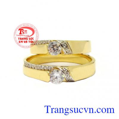 Nó không chỉ là món trang sức ngày cưới mà còn mang nhiều ý nghĩa, kỷ niệm sâu sắc mà không món đồ nào thay thế được,Nhẫn cưới kỷ vật tình yêu