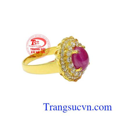 Sản phẩm được kết hợp từ vàng tây 14k, đá cz cùng viên ruby thiên nhiên hợp mệnh. Nhẫn nữ ruby nữ hoàng