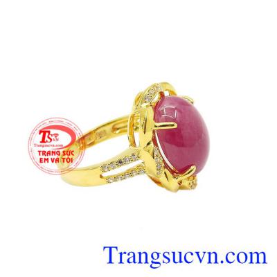 Ruby là một trong những loại đá quý mà bất cứ người phụ nữ nào cũng đều yêu thích. Nhẫn nữ ruby rực rỡ